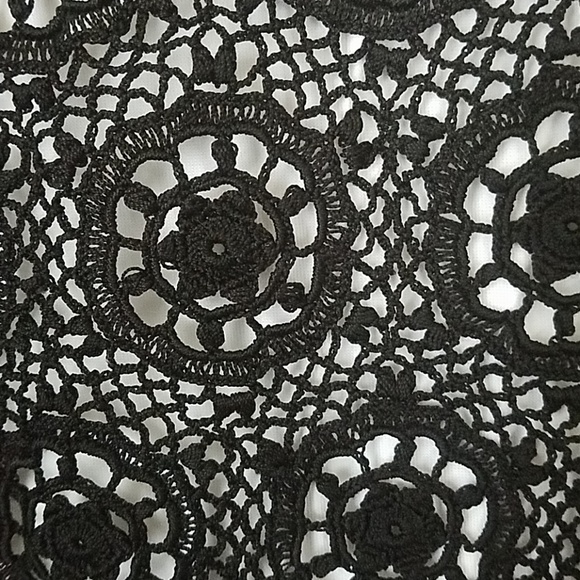 Vintage unusual crocheted light jacket - Picture 4 of 8